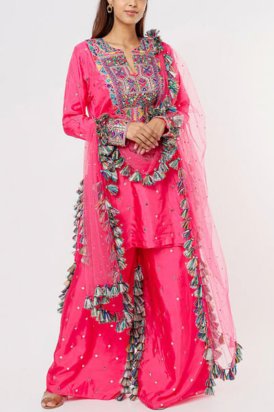 Pink mukaish embroidered kurta set