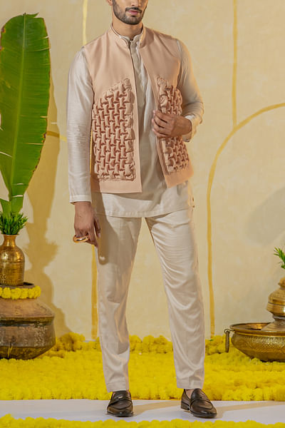Pink smocking work bandi
