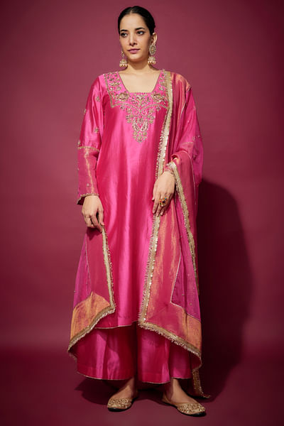 Pink zardozi embroidered chanderi kurta set