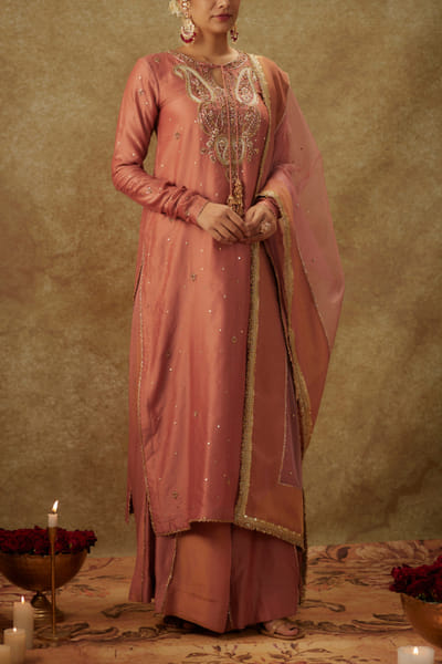 The Aarya Pink zardozi embroidery kurta set ARYNOV24D120