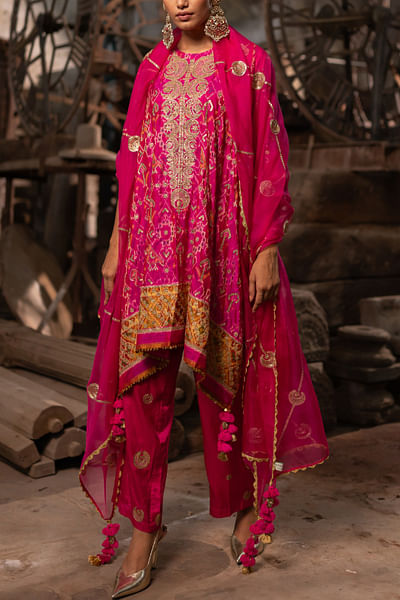 Rani pink aari embroidered kaftan set