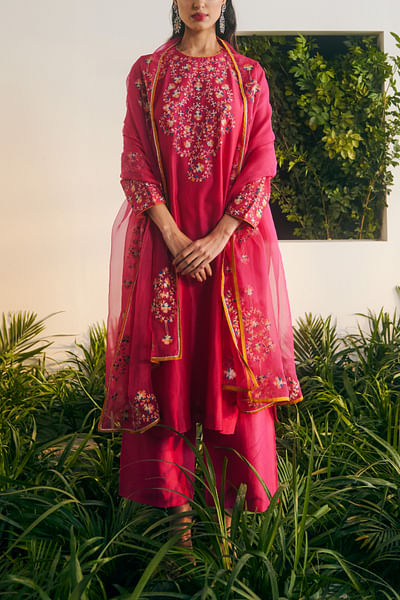 Rani pink floral embroidery kurta set