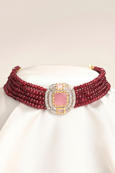 Red bead and kundan layered choker