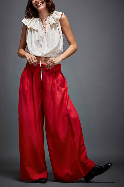 Red double pleated trousers