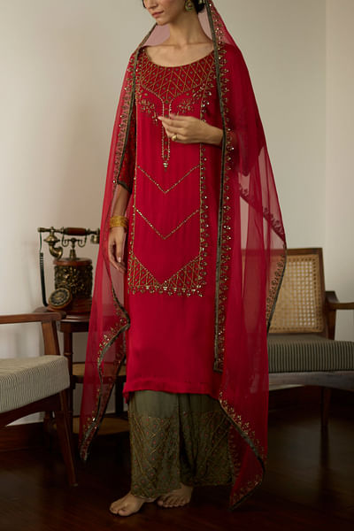 Red floral embroidered dupatta