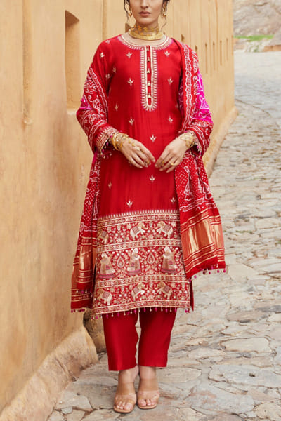 Red floral embroidered kurta set