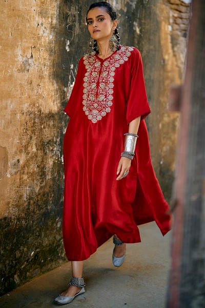 Red floral zardozi embroidered kaftan