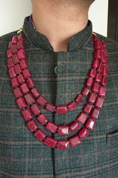 Red geometric bead stone layered necklace