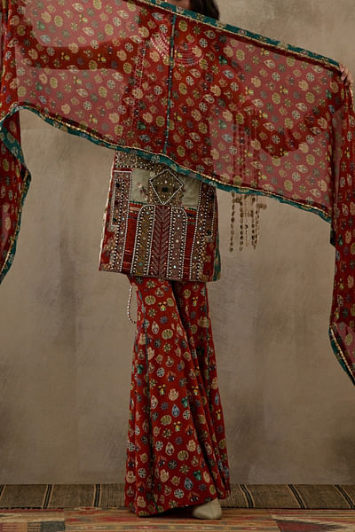 Red printed dupatta