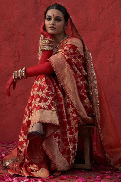 Red sari set