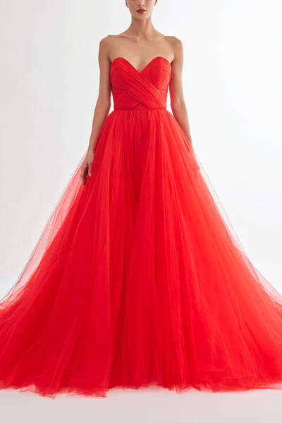 Gauri and Nainika Red strapless sweetheart neck gown GAUJAN25D13217