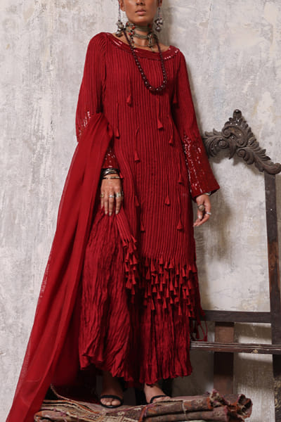 Iqbal Hussain Red tasselled kurta and crushed skirt set Iqb007536