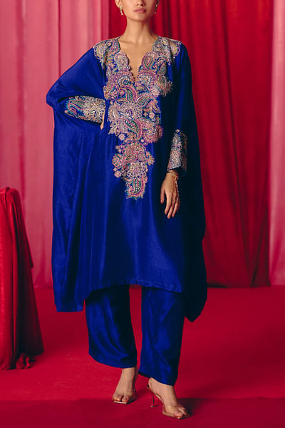 Royal blue paisley embroidered kurta set