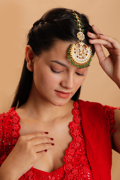 Sea green bead embellished maagtikka