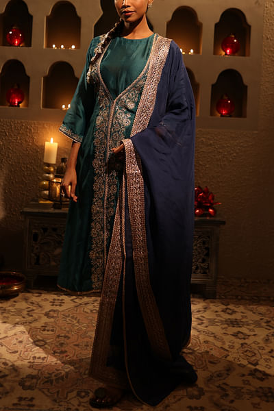 Turquoise floral embroidered layered kurta set