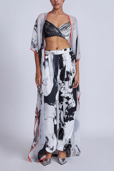 Advait White and black artsy print cape set AVTFEB24D315