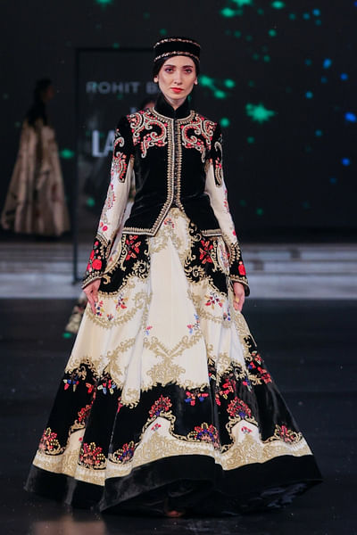 White and black embroidered skirt set