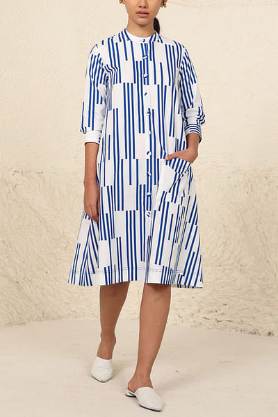 White and blue broken stripe printed shirt dress