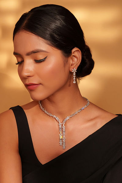 White diamond necklace set