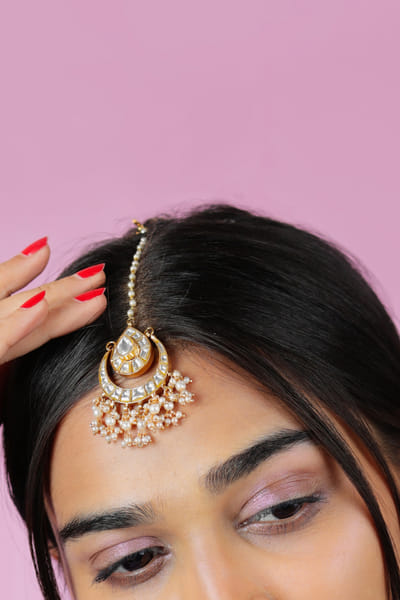 Riana Jewellery White jadtar and pearl maang tikka RJEMAY24D1023