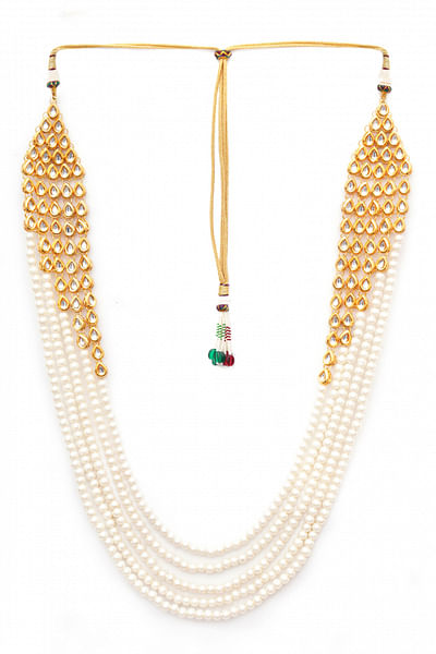 White kundan and pearl embellished necklace