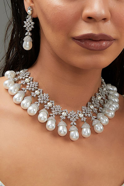 White pearl and faux diamond necklace set