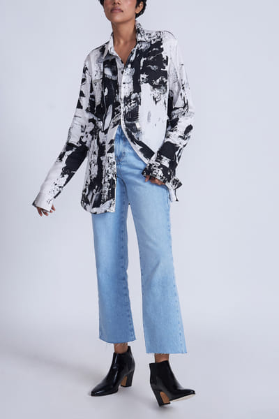 Advait White printed and embroidered shirt AVTJAN24D210