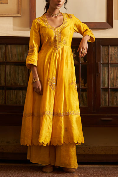 Yellow embroidered kalidar kurta set
