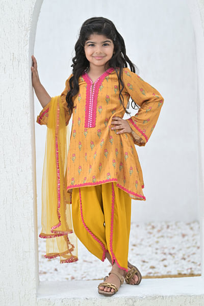 Yellow floral print kurta set