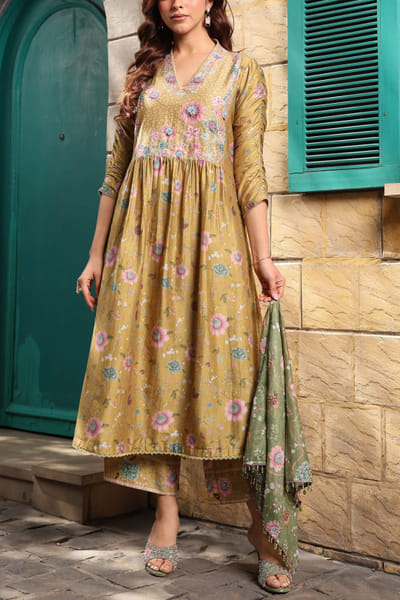 Niti Bothra Yellow floral printed gathered kurta set NITMAR24D201