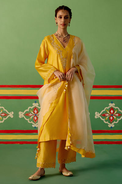 Yellow floral zardozi embroidered kurta set