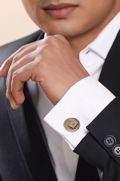 Antique gold aces rule cufflinks