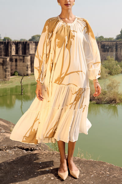 Beige and off-white floral print tiered dress