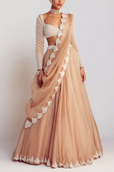 Vvani by Vani Vats Beige pearl embellished scallop lehenga set VVAJHOOMAR23006