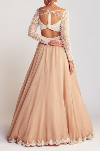 Vvani by Vani Vats Beige pearl embellished scallop lehenga set VVAJHOOMAR23006