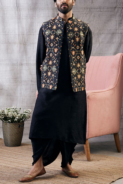 Black artsy print bandi kurta set