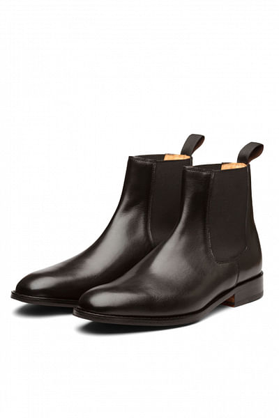 Black chelsea leather boots