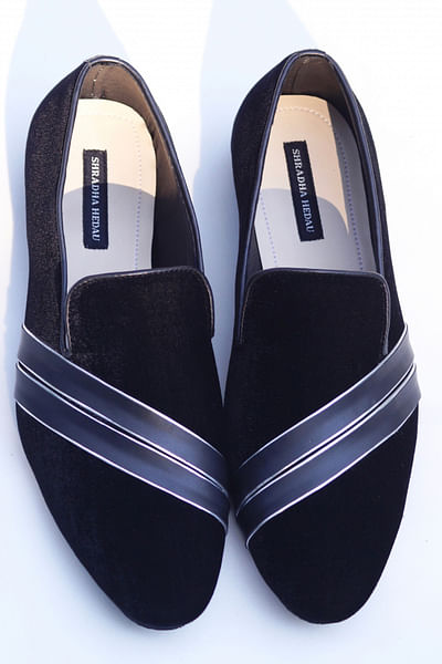 Black diagonal striped loafers