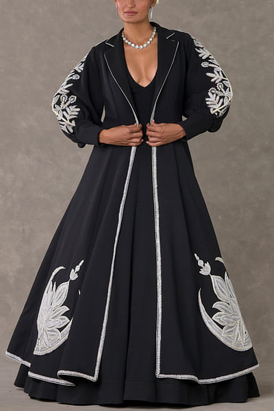 Black motif embroidery jacket and gown