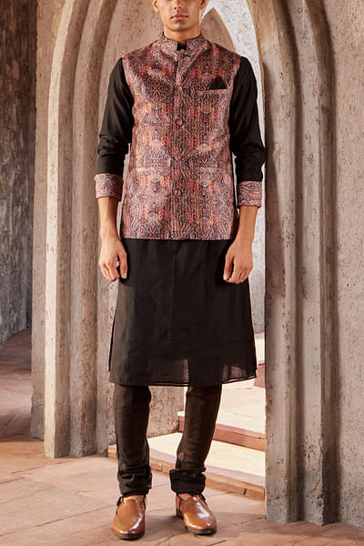 Black paisley print bandi