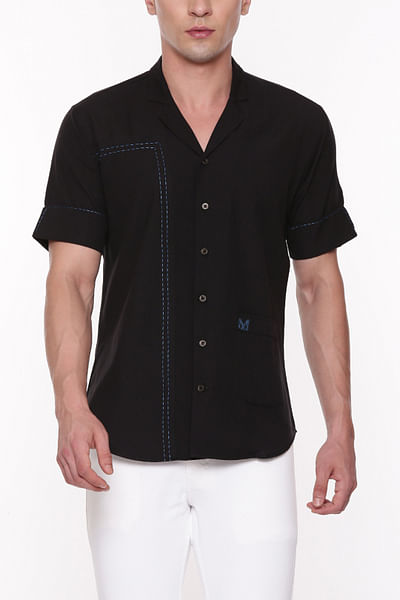 Black stitch detailed short-sleeved shirt