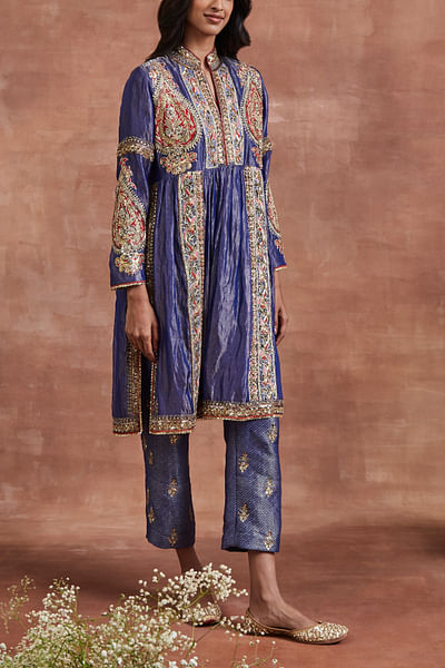 Blue dabka and silk thread embroidery kurta set