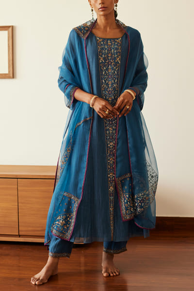 Blue floral embroidery kurta set
