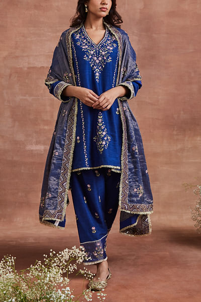 Blue floral embroidery kurta set