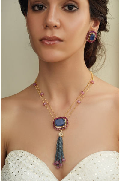Blue gem tasselled pendant necklace set