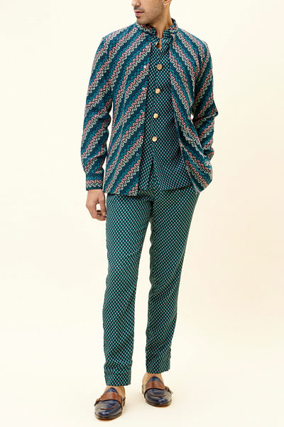 Blue leaf printed jacket