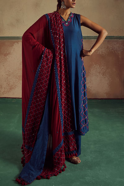 Blue thread and mirror embroidered kurta set