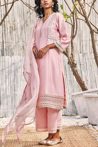 Blush pink thread embroidered kurta set
