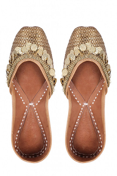Brown embellished juttis