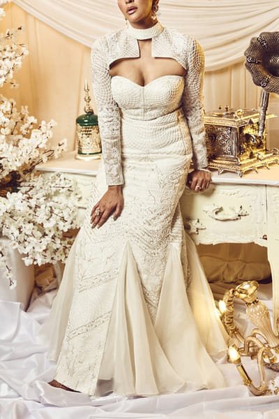 Varun Chakkilam Chantilly white sequins embroidery skirt set VACNOV231